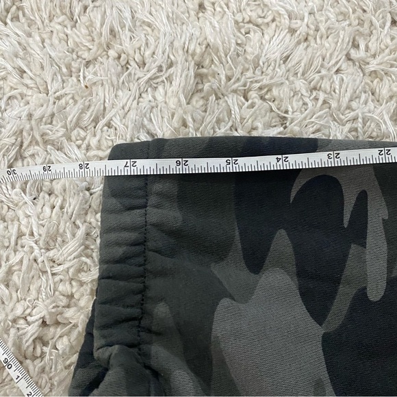 🎈WILD FABLE Camouflage fleecy jogger  for women size L - Picture 4 of 5